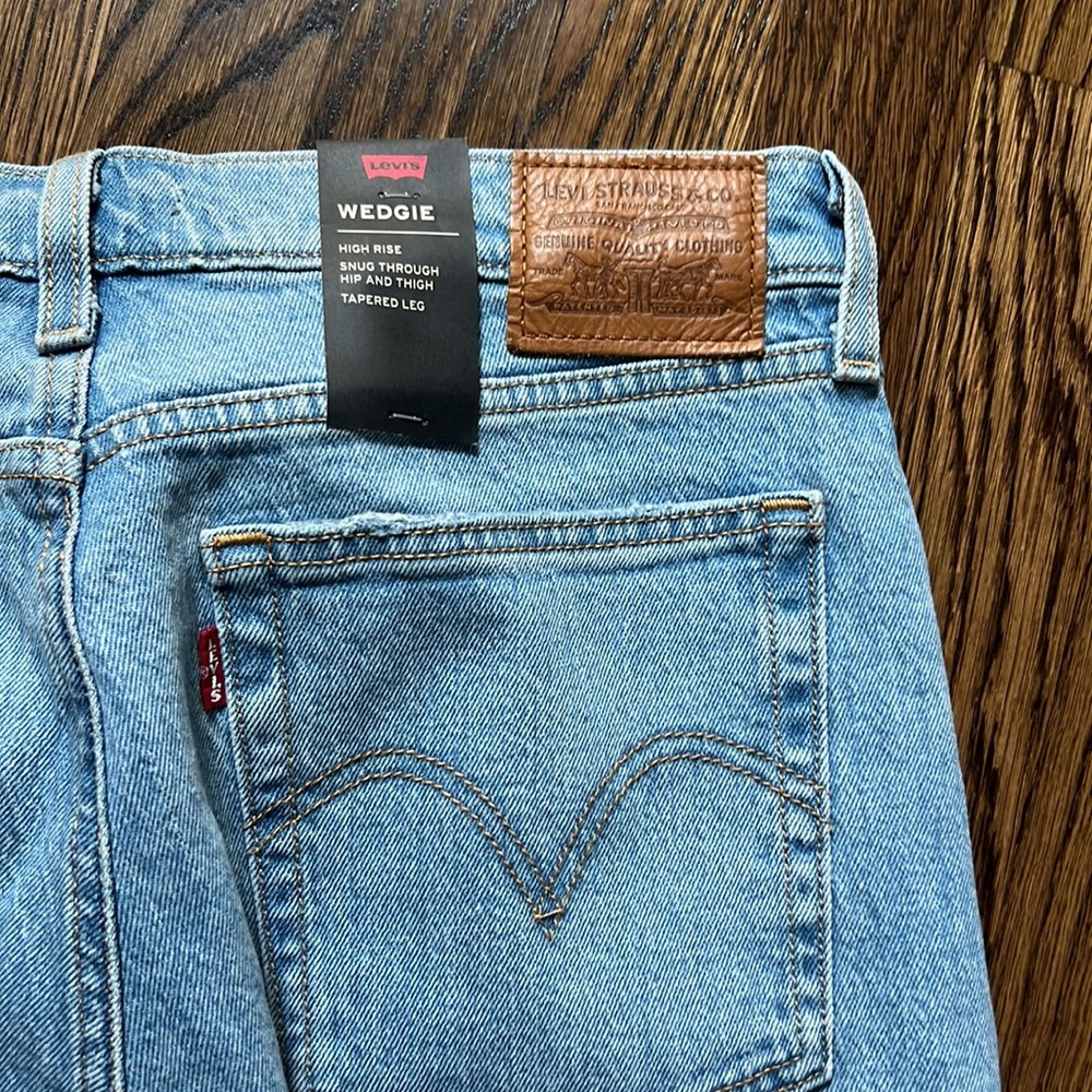 Levi’s Wedgie Icon Straight-Leg Jeans. Size 30. NWT - Picture 5 of 10